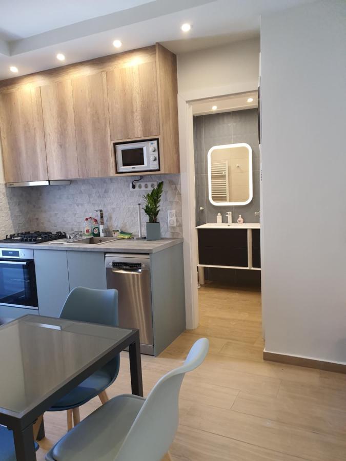 Tony'S Suite With Parking Атина Екстериор снимка