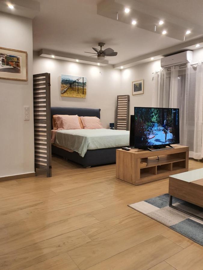 Tony'S Suite With Parking Атина Екстериор снимка